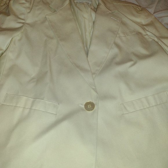 Pretty Suit - Picture 2 of 11